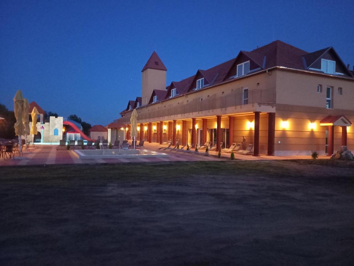 Termál Hotel Vesta Tapioszecso Esterno foto