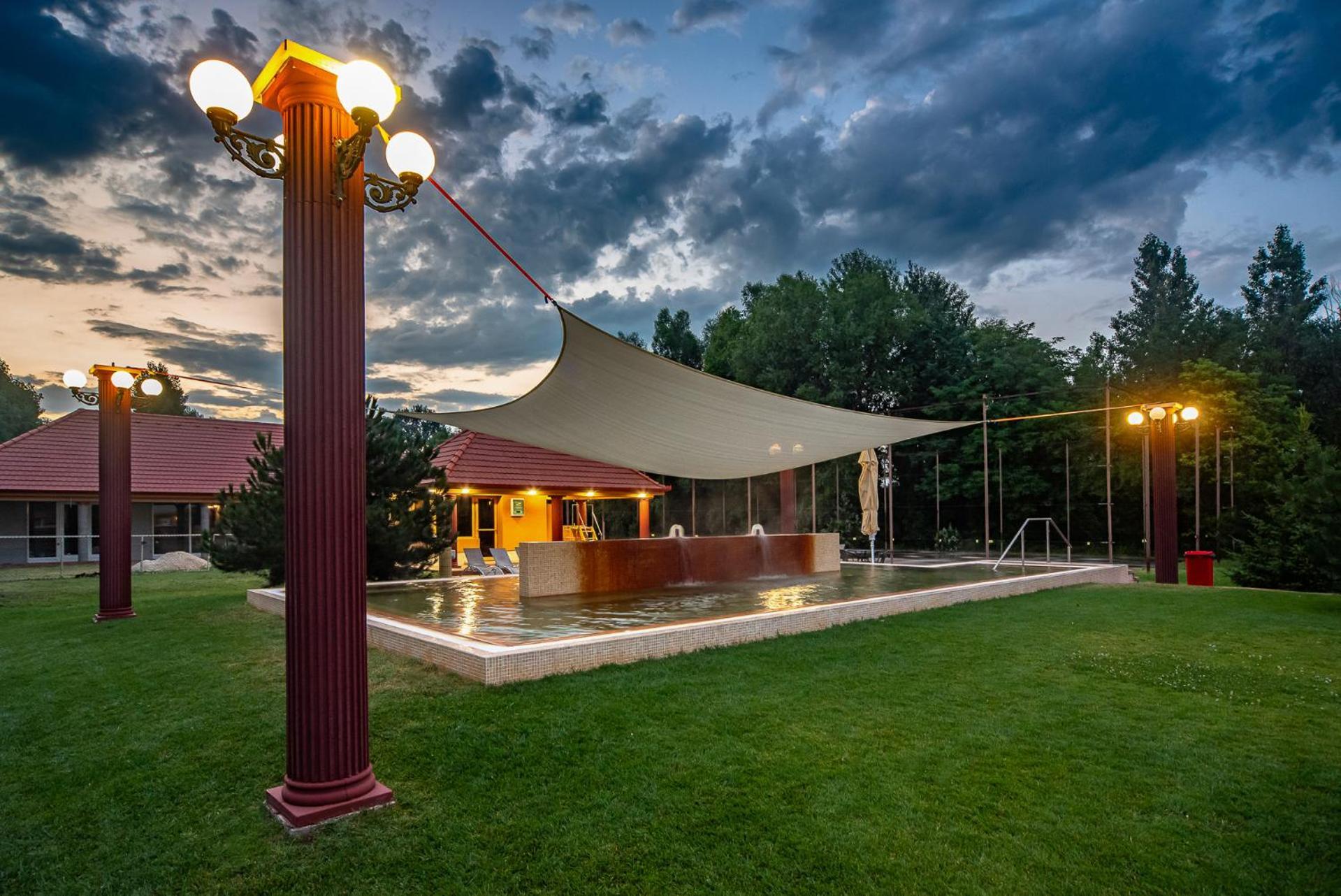 Termál Hotel Vesta Tapioszecso Esterno foto