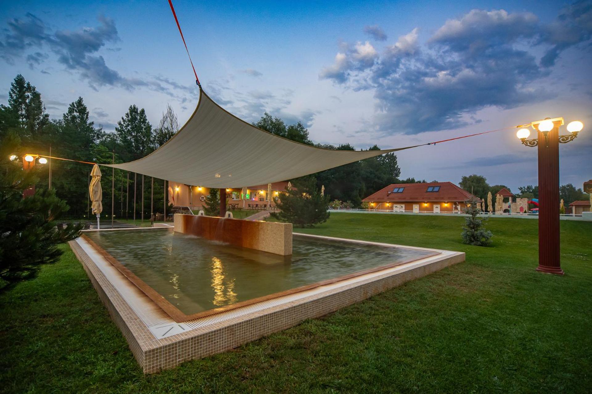 Termál Hotel Vesta Tapioszecso Esterno foto