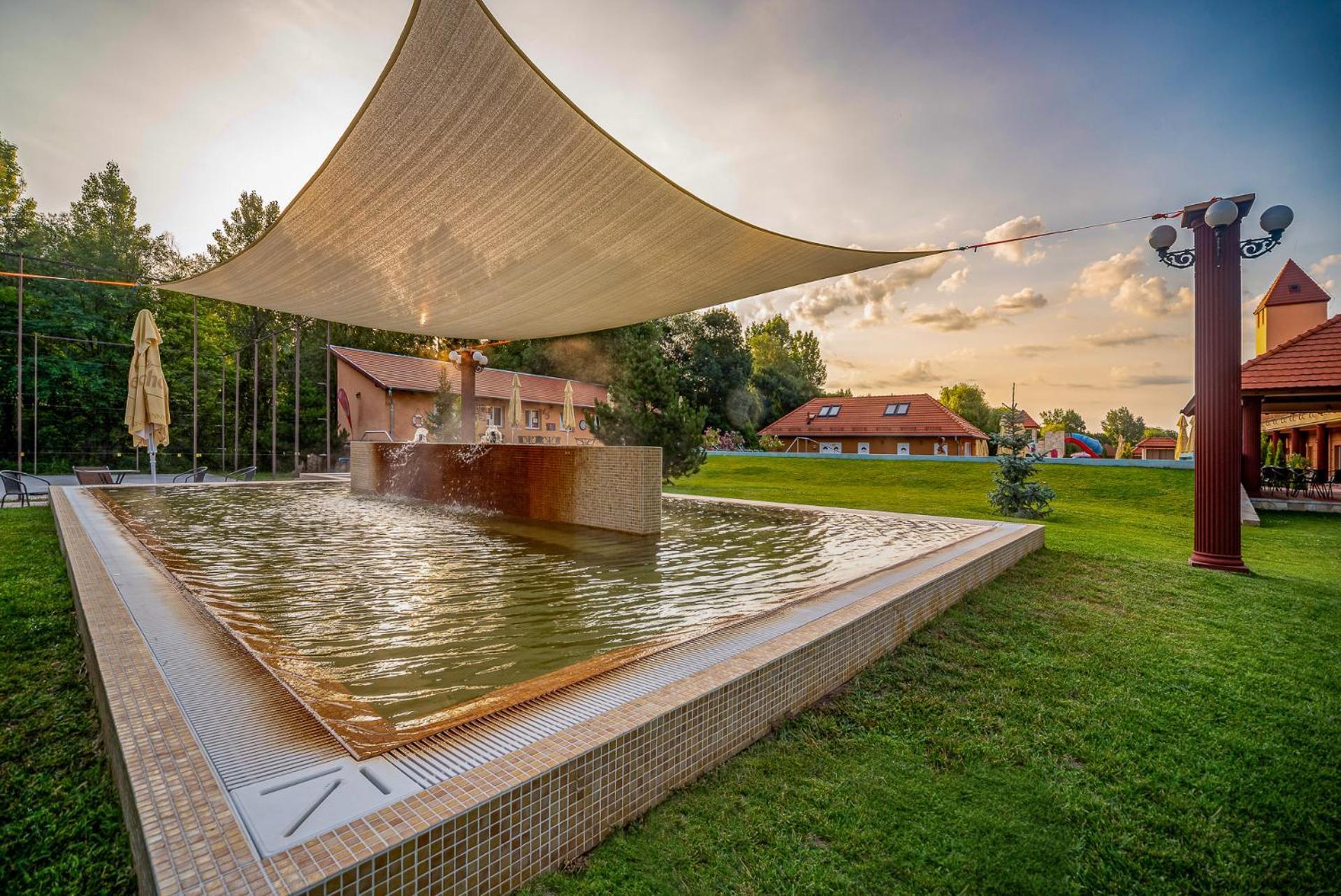 Termál Hotel Vesta Tapioszecso Esterno foto